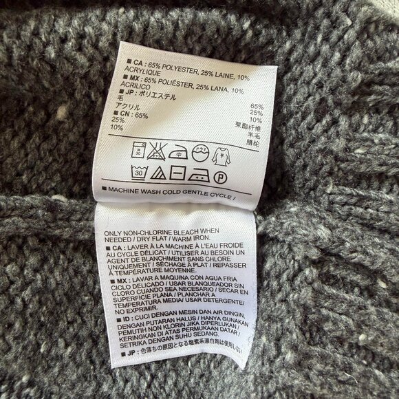 Gray old navy sweater size M - Picture 8 of 8